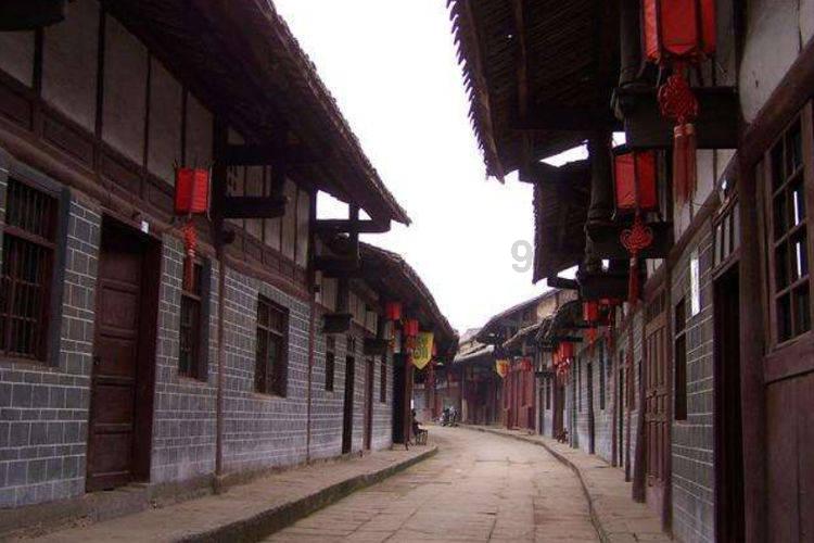 《祈今朝》:在今朝和师傅之间摇摆不定,越祈到底爱的是谁?